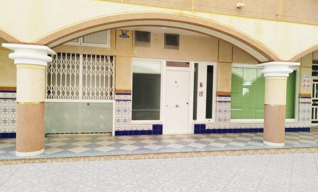 Herverkoop - Bungalow -
Torrevieja - La Mata