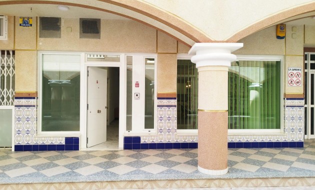 Venta - Bungalow -
Torrevieja - La Mata