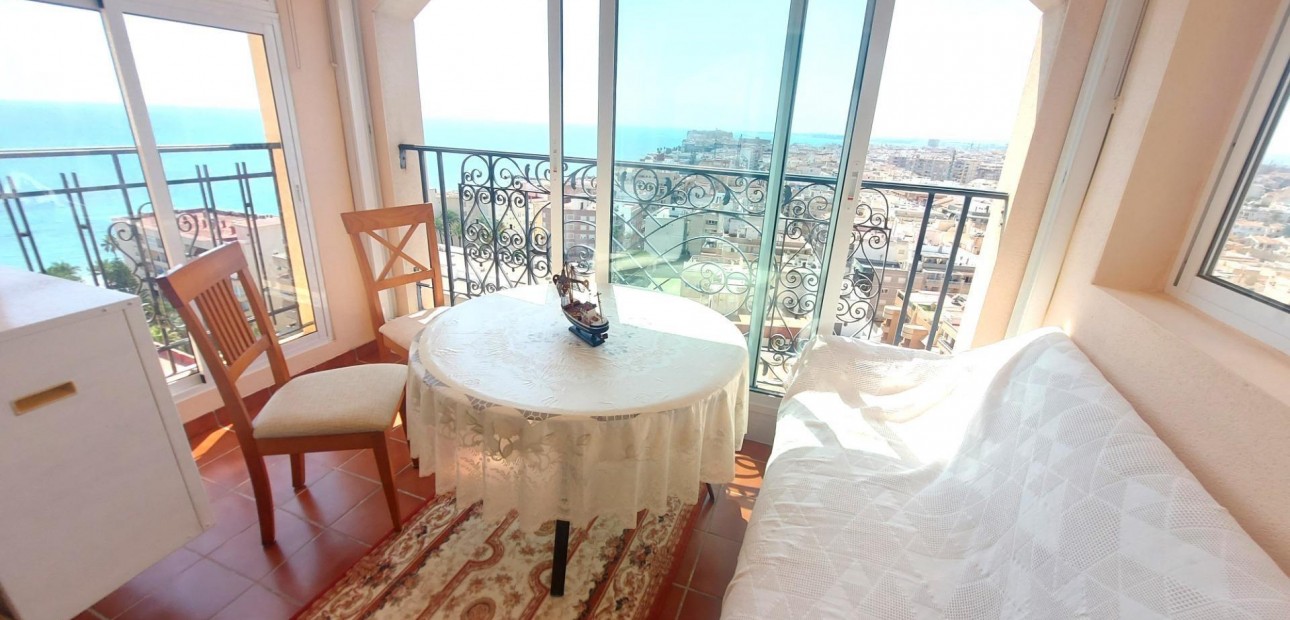 Sale - Apartment / flat -
Torrevieja - Habaneras