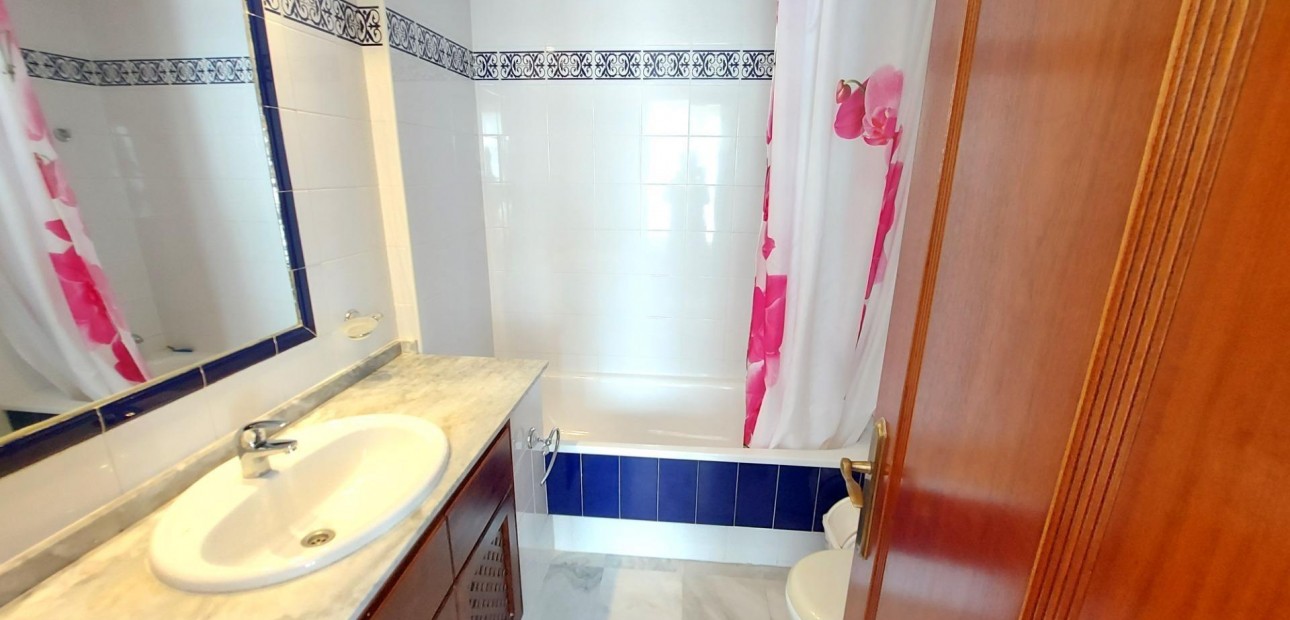 Venta - Apartamento / piso -
Torrevieja - Habaneras