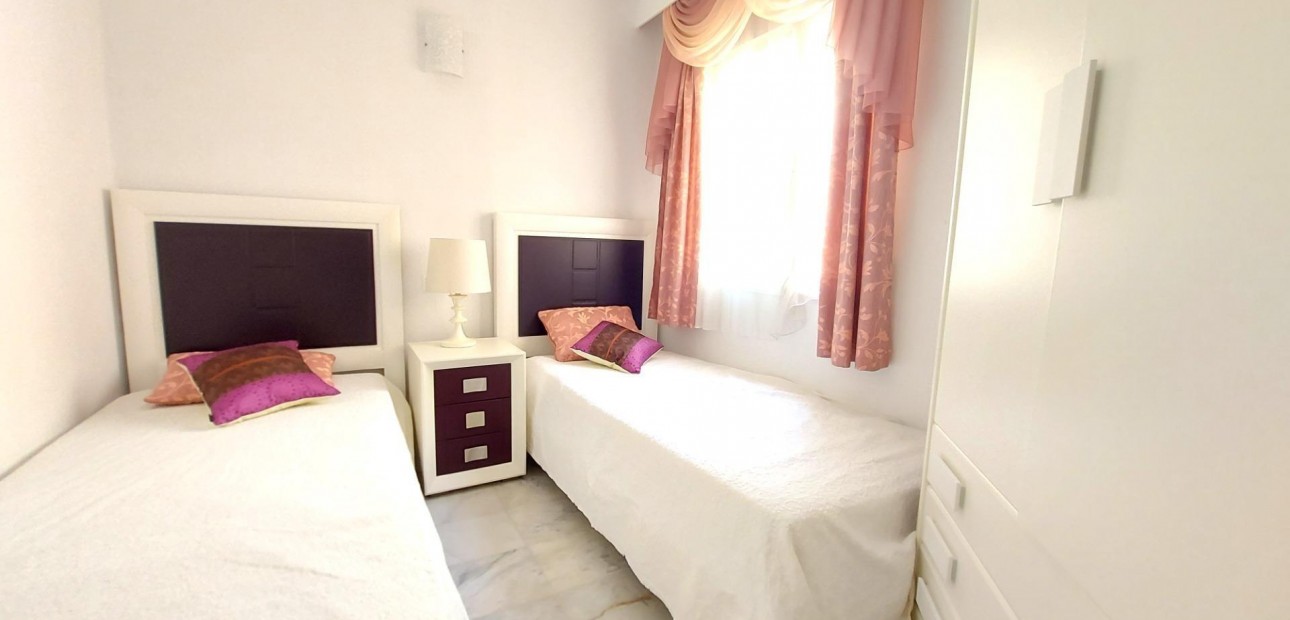 Venta - Apartamento / piso -
Torrevieja - Habaneras