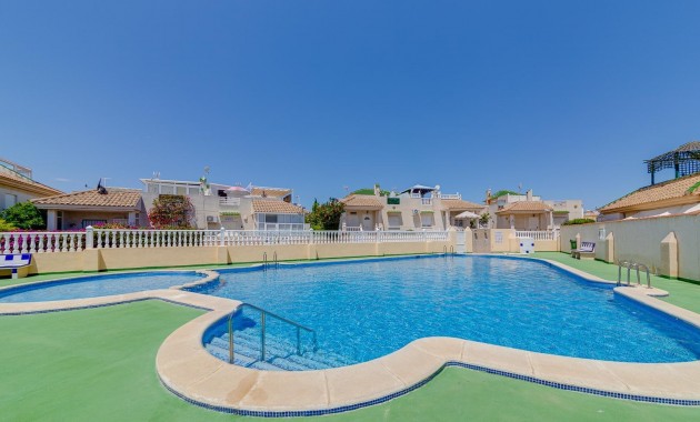 Herverkoop - Bungalow -
Orihuela Costa - Las Filipinas