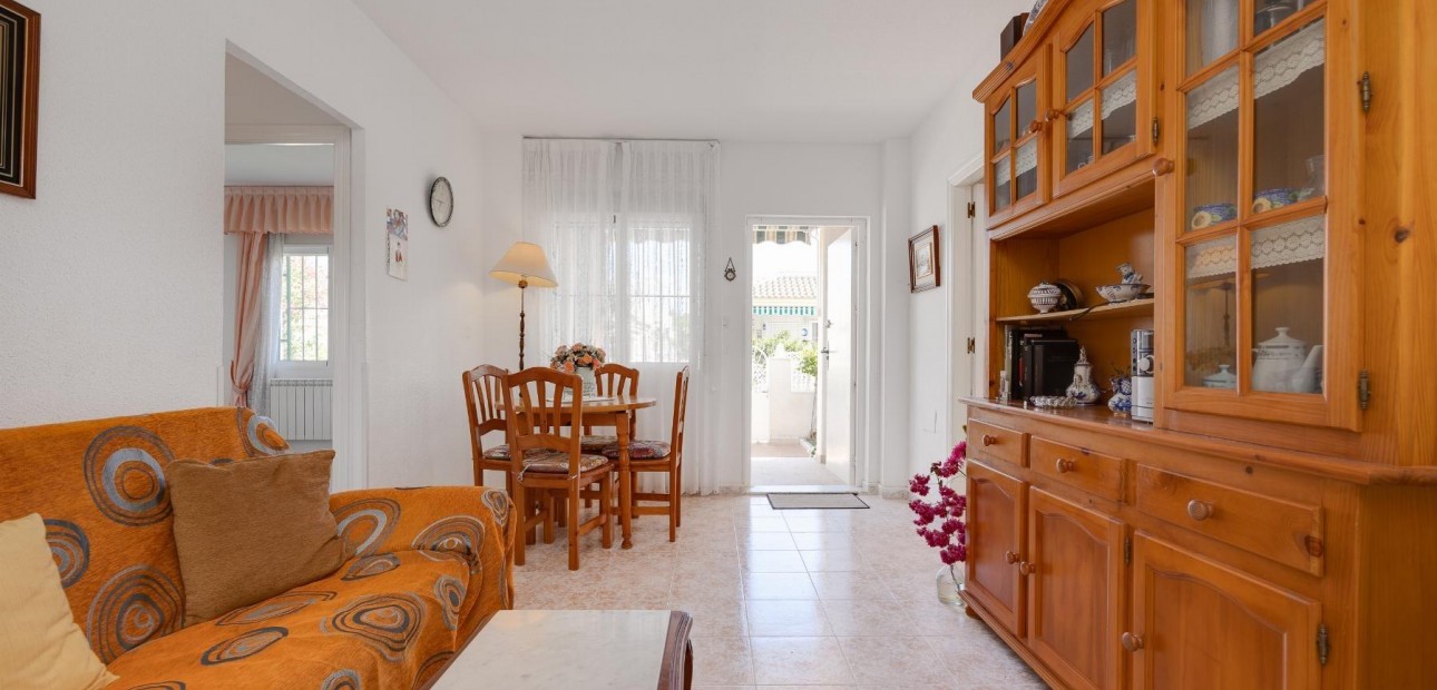 Herverkoop - Bungalow -
Orihuela Costa - Las Filipinas