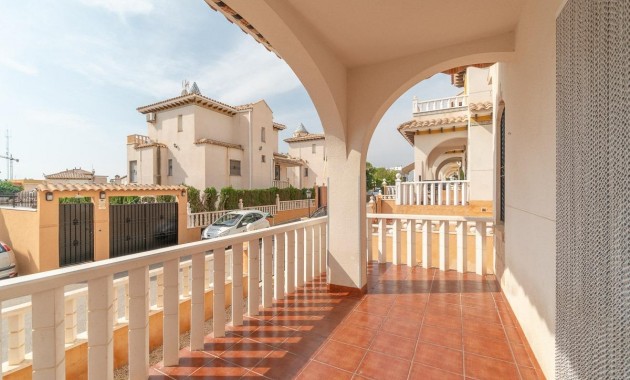 Sale - Villa -
Orihuela Costa - Los Dolses