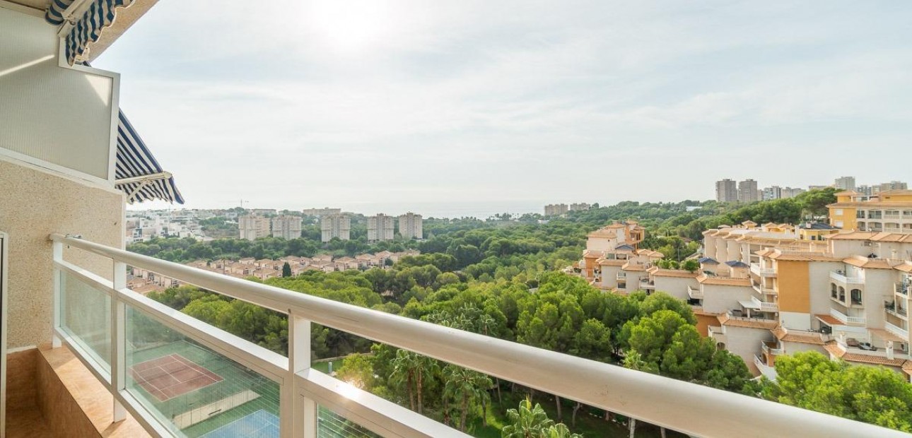 Sale - Apartment / flat -
Orihuela Costa - Campoamor