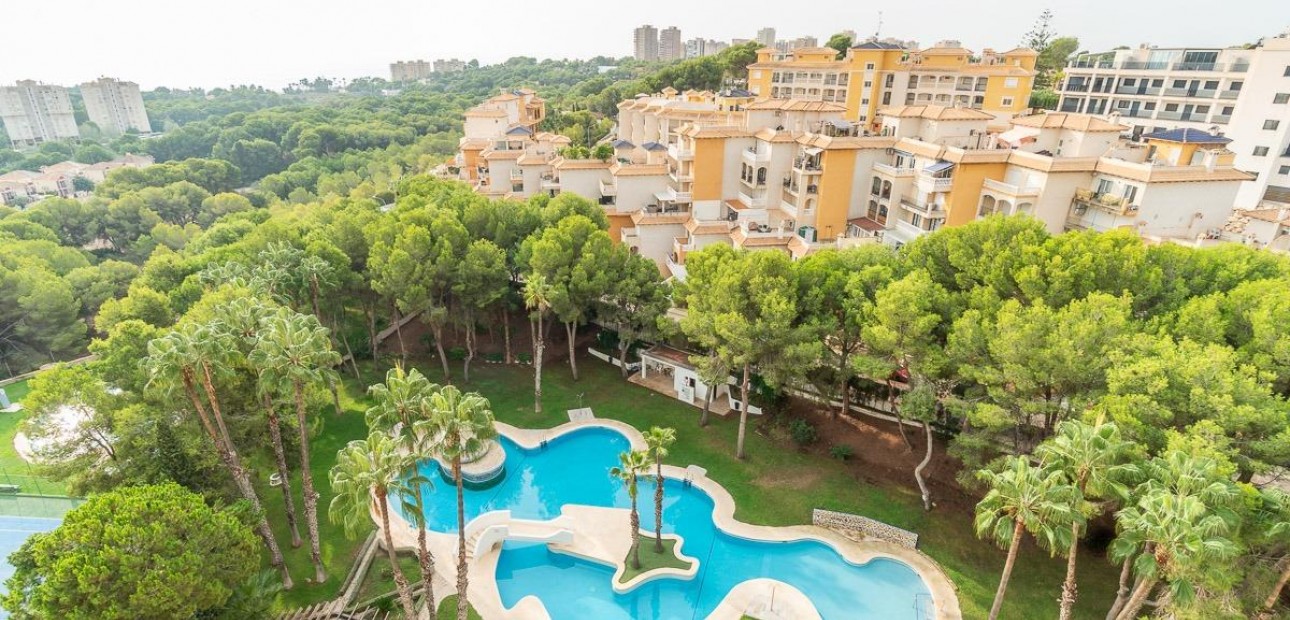 Sale - Apartment / flat -
Orihuela Costa - Campoamor