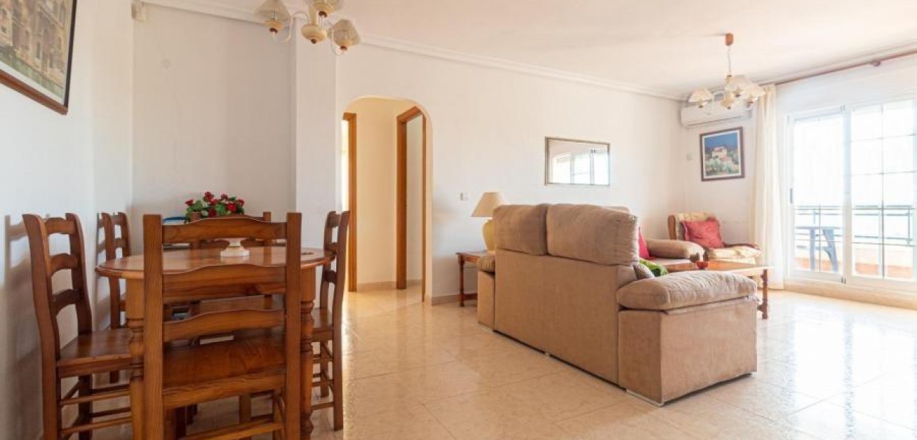 Herverkoop - Appartement / flat -
Pilar de la Horadada - Pueblo Latino