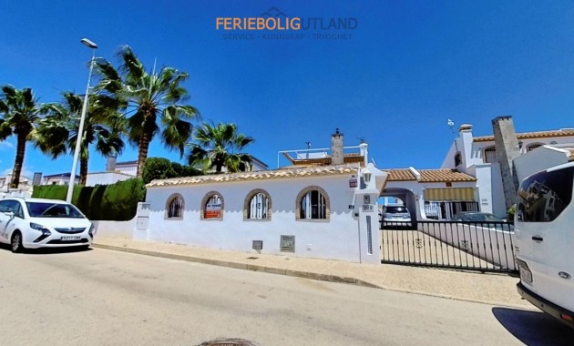 Sale - Villa -
Orihuela Costa - Los Dolses