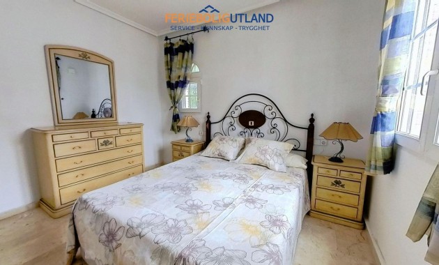 Sale - Villa -
Orihuela Costa - Los Dolses