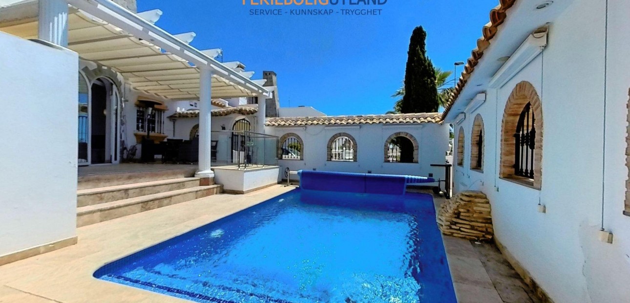 Herverkoop - Villa -
Orihuela Costa - Los Dolses