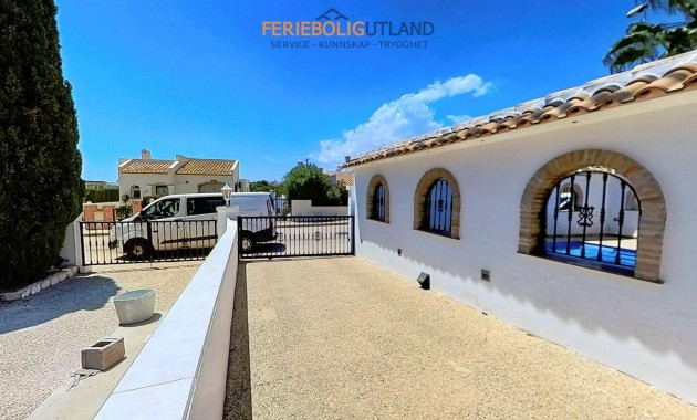 Venta - Villa -
Orihuela Costa - Los Dolses