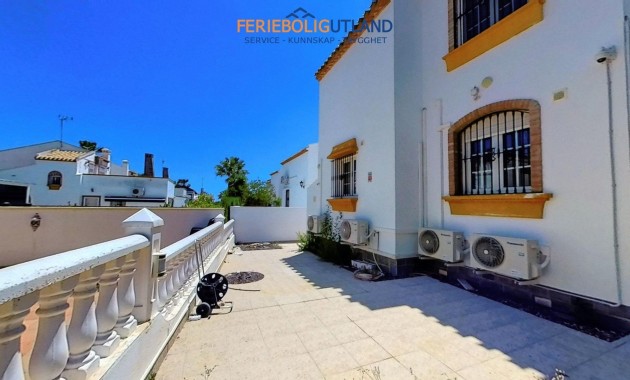 Sale - Villa -
Orihuela Costa - Los Dolses