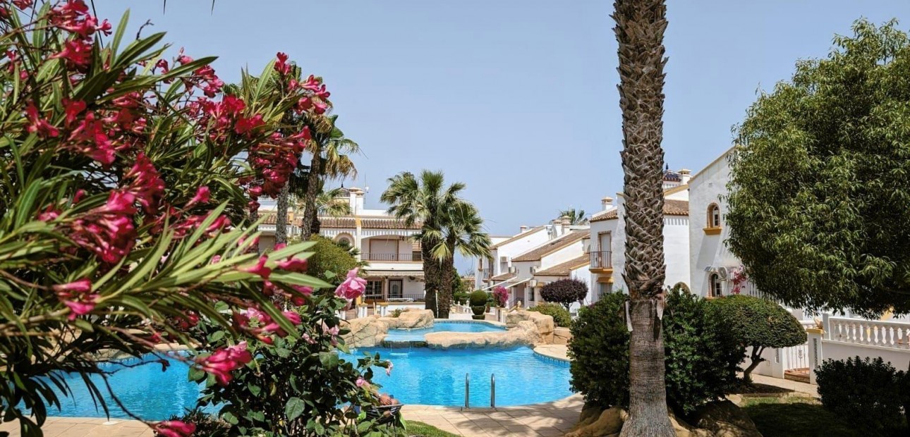 Venta - Villa -
Orihuela Costa - Los Dolses