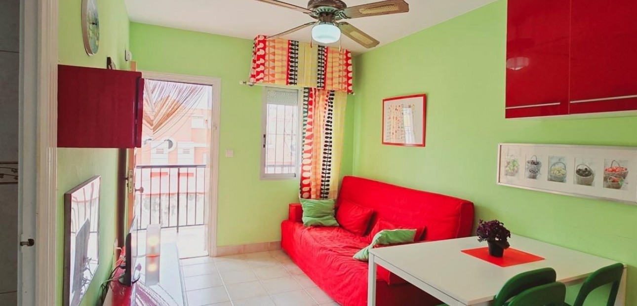 Herverkoop - Appartement / flat -
Torrevieja - La Mata pueblo