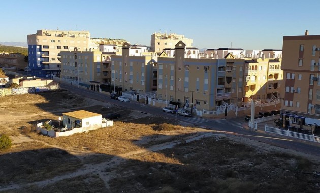 Venta - Apartamento / piso -
Torrevieja - La Mata pueblo