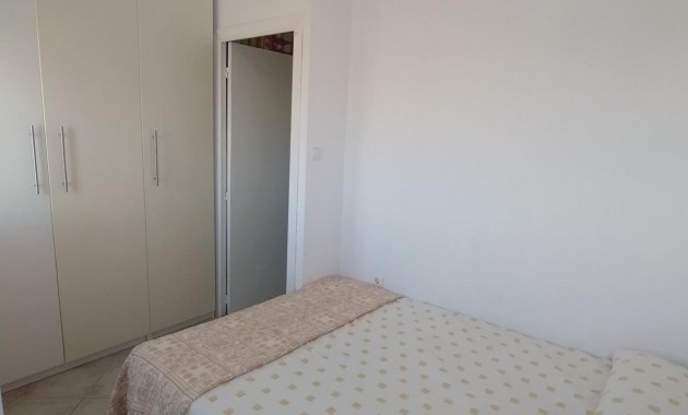 Sale - Apartment / flat -
Torrevieja - La Mata pueblo