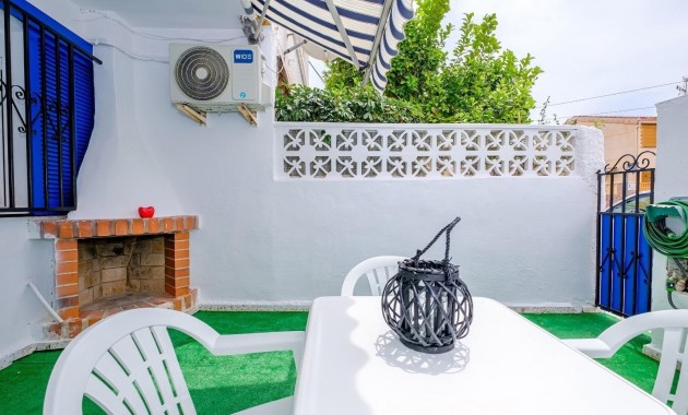 Venta - Bungalow -
Torrevieja - Playa de los Naufragos