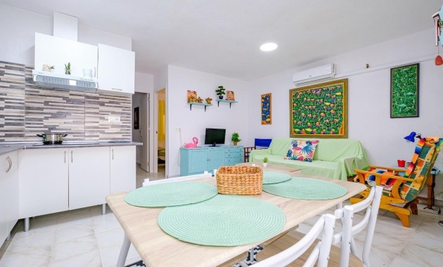 Venta - Bungalow -
Torrevieja - Playa de los Naufragos