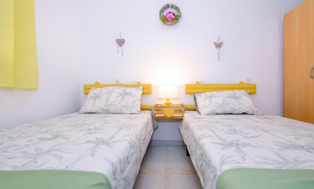 Venta - Bungalow -
Torrevieja - Playa de los Naufragos