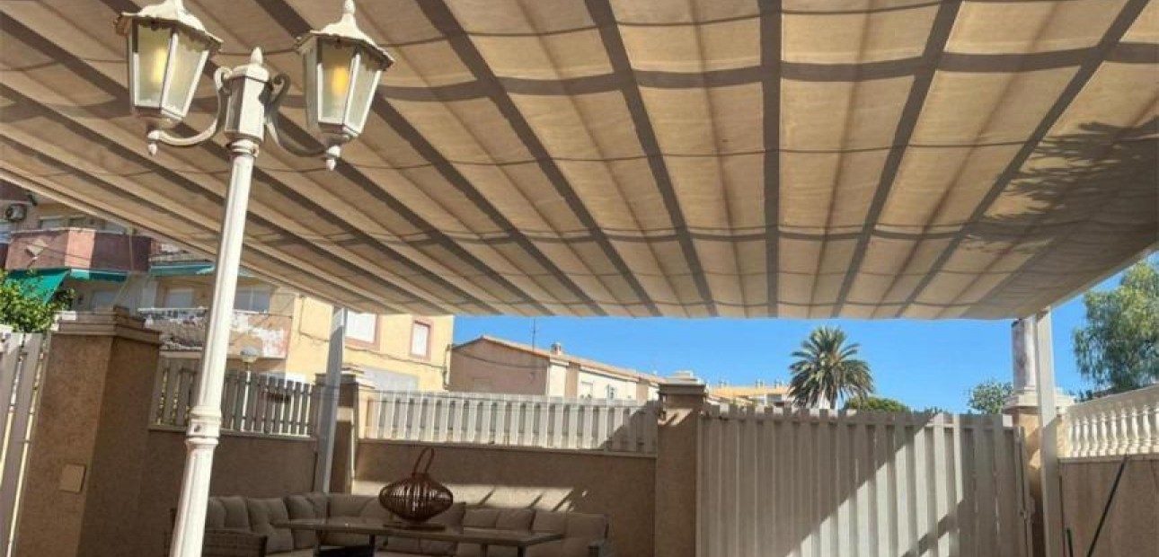 Sale - Terraced house -
Orihuela Costa - Campoamor