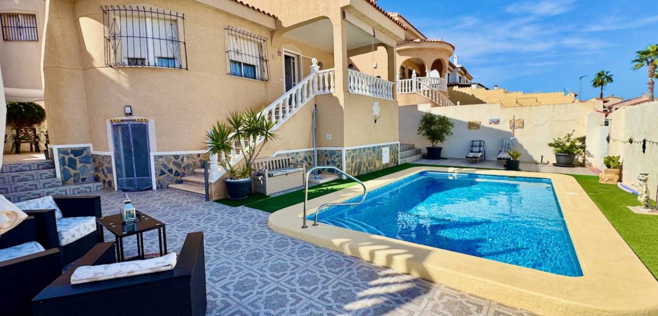 Venta - Villa -
Ciudad Quesada - La  Marquesa Golf