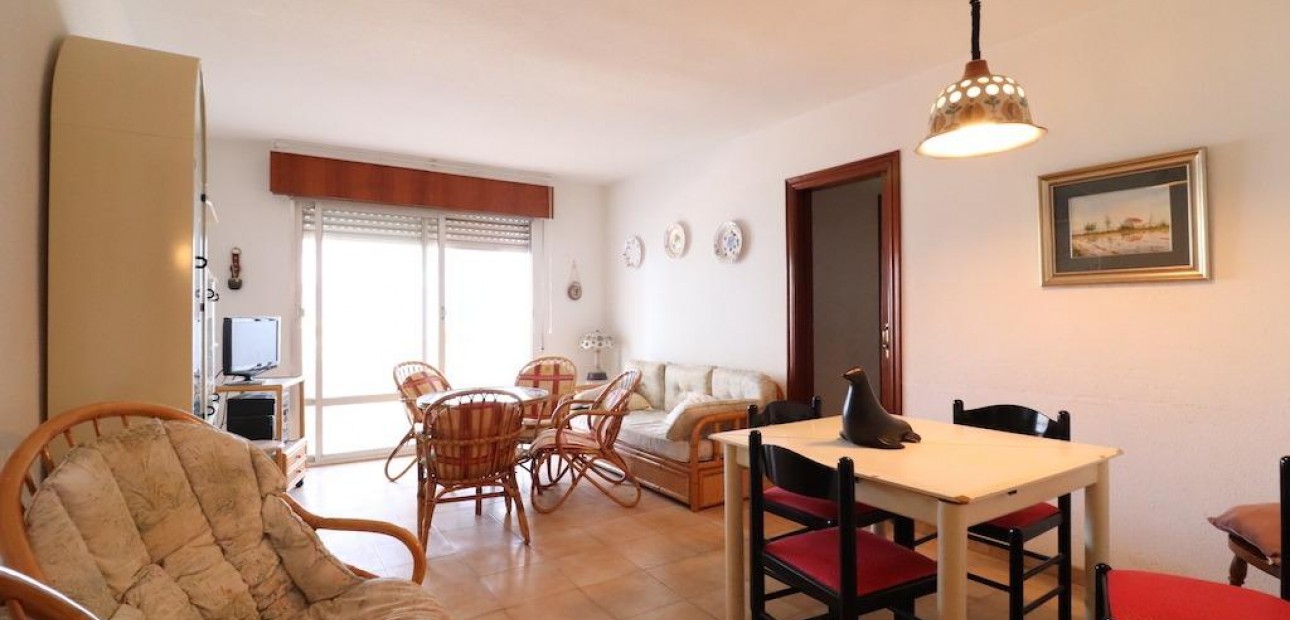 Venta - Apartamento / piso -
Torrevieja - Punta prima