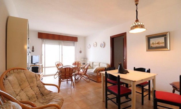 Sale - Apartment / flat -
Torrevieja - Punta prima