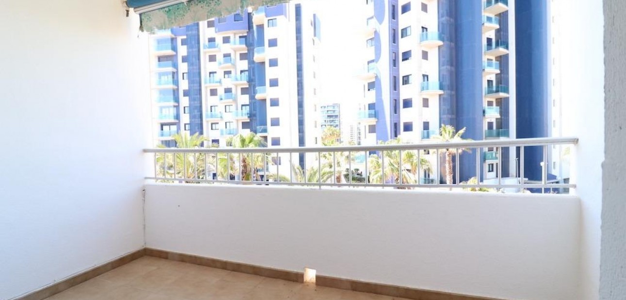 Sale - Apartment / flat -
Torrevieja - Punta prima