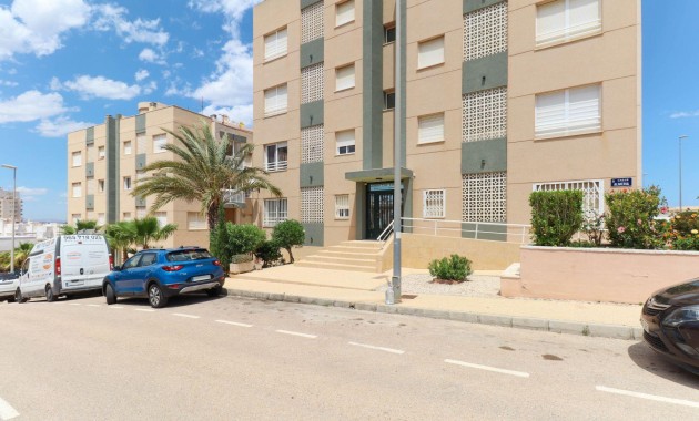 Herverkoop - Appartement / flat -
Torrevieja - Cabo cervera