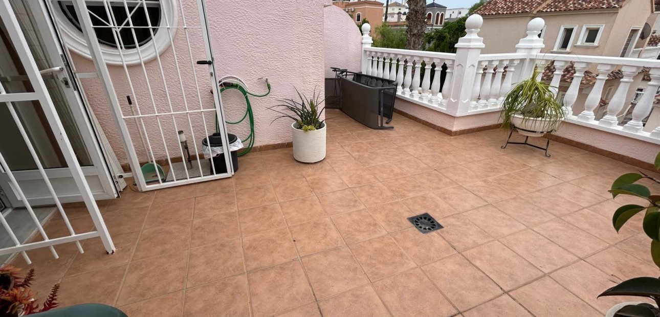 Herverkoop - Terraced house -
Torrevieja - Torreblanca