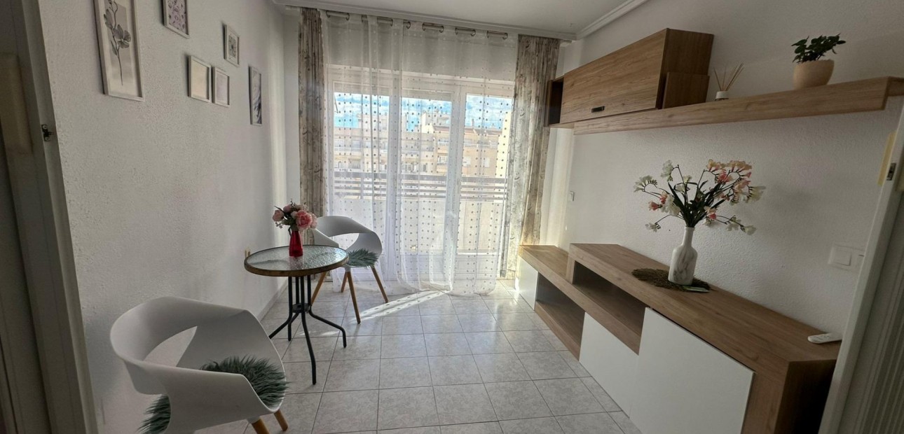 Sale - Apartment / flat -
Torrevieja - torrevieja