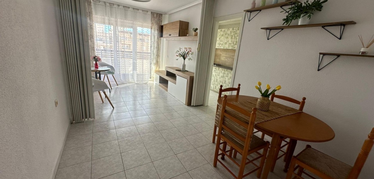 Sale - Apartment / flat -
Torrevieja - torrevieja