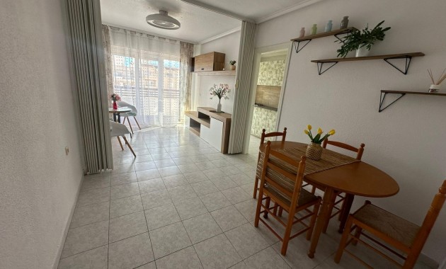 Sale - Apartment / flat -
Torrevieja - torrevieja