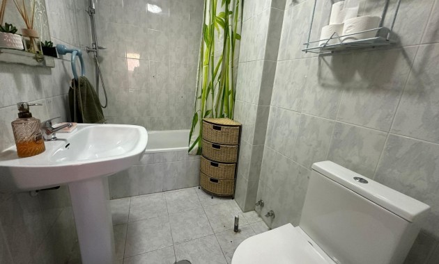 Sale - Apartment / flat -
Torrevieja - torrevieja