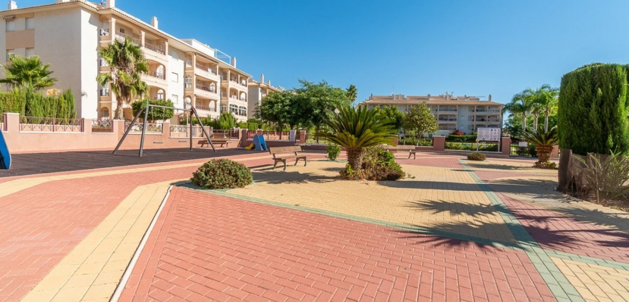 Herverkoop - Ground Floor -
Orihuela Costa - Playa Flamenca