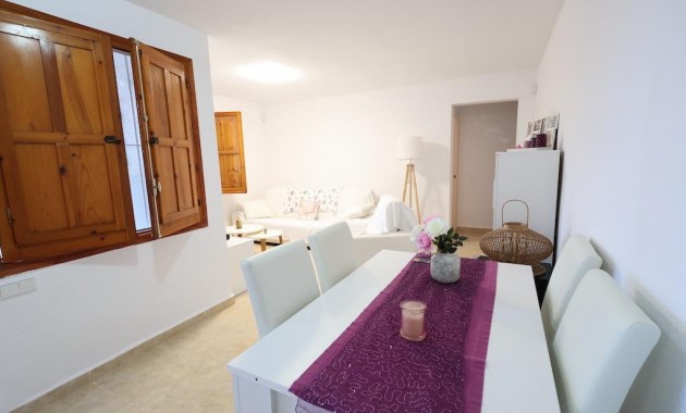 Herverkoop - Bungalow -
Orihuela Costa - Cabo Roig