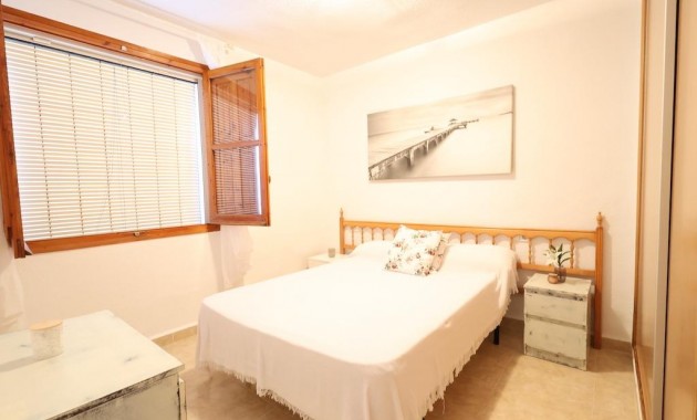 Venta - Bungalow -
Orihuela Costa - Cabo Roig