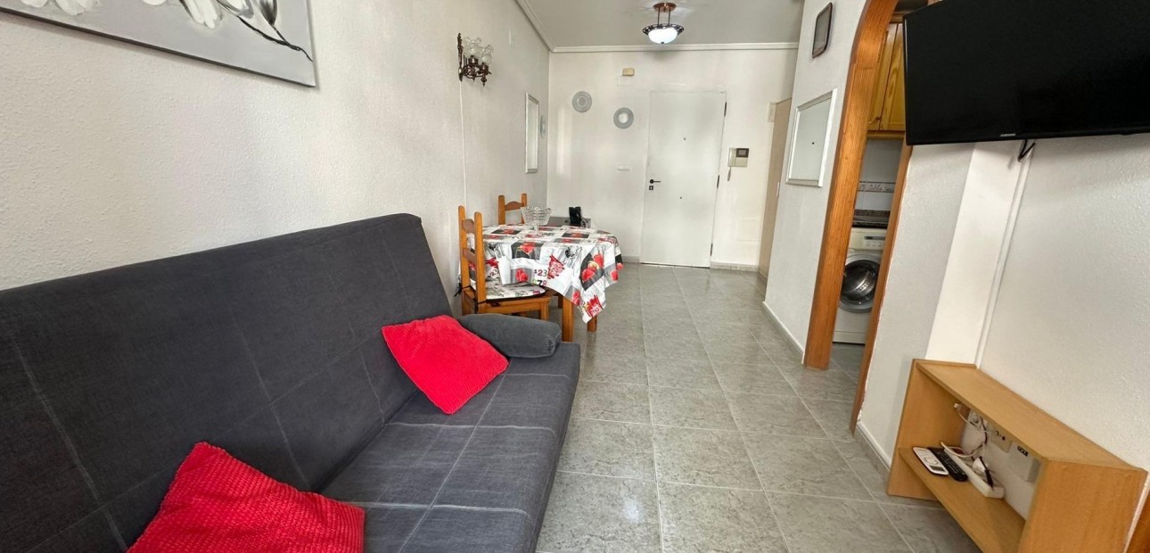 Sale - Apartment / flat -
Torrevieja - Estacion de autobuses