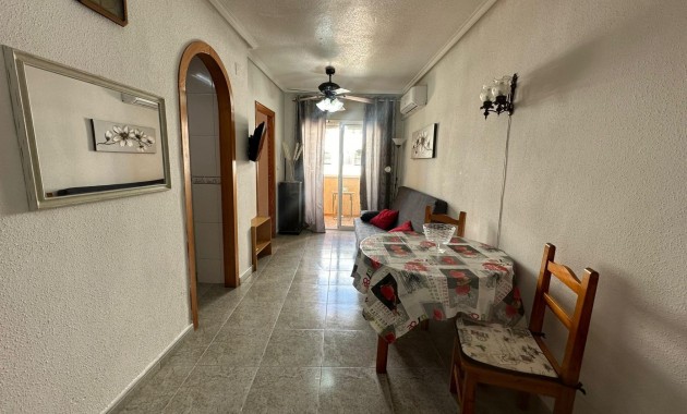 Sale - Apartment / flat -
Torrevieja - Estacion de autobuses