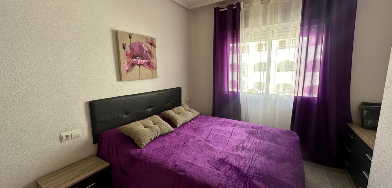 Herverkoop - Appartement / flat -
Torrevieja - Estacion de autobuses