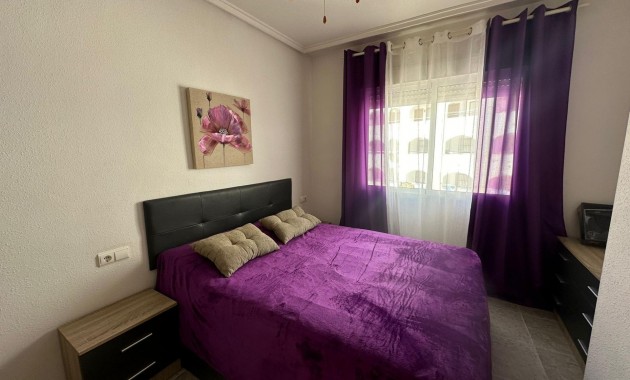 Herverkoop - Appartement / flat -
Torrevieja - Estacion de autobuses