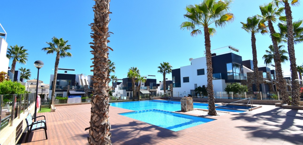 Venta - Apartamento / piso -
Orihuela Costa - Lomas de Cabo Roig