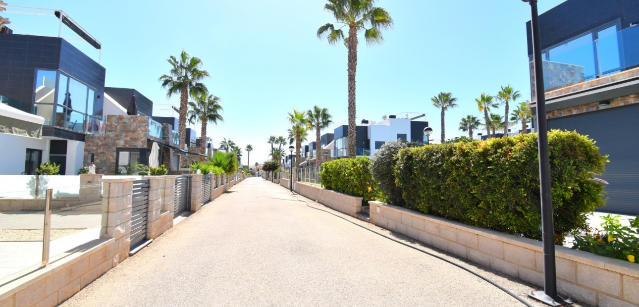 Herverkoop - Appartement / flat -
Orihuela Costa - Lomas de Cabo Roig