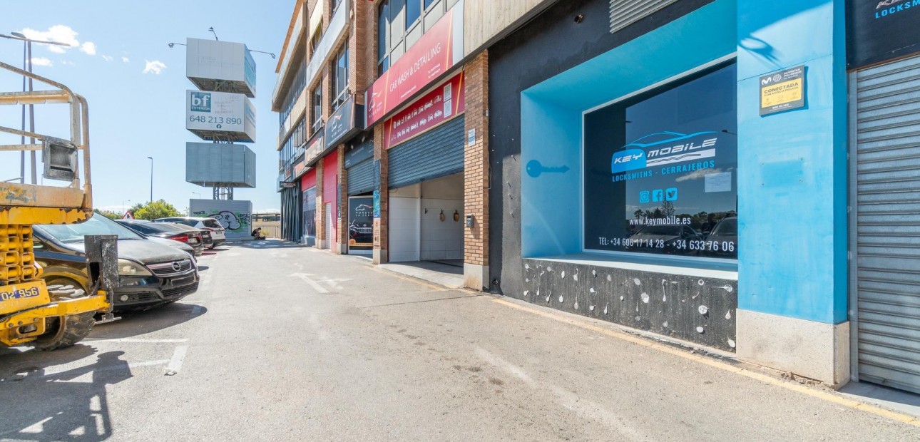 Long time Rental - Commercial Unit -
Orihuela Costa - Playa Flamenca