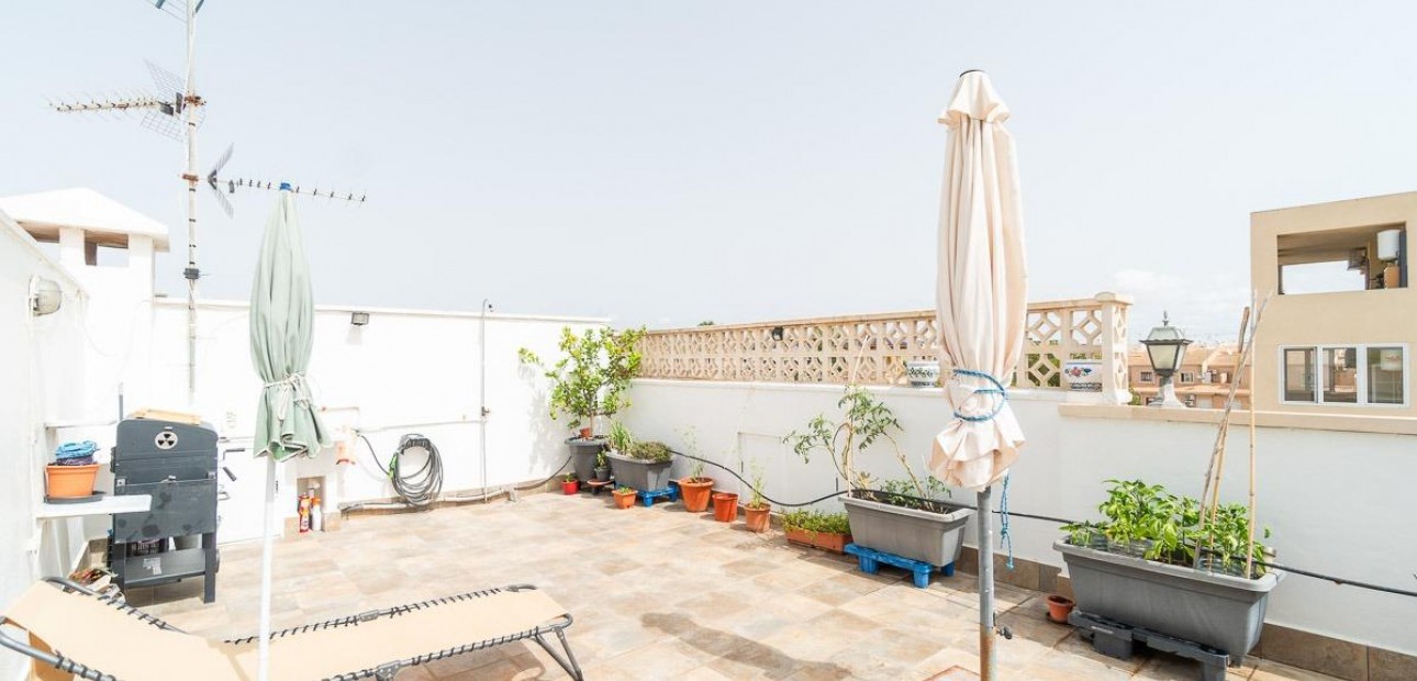 Sale - Apartment / flat -
Orihuela Costa - La Zenia