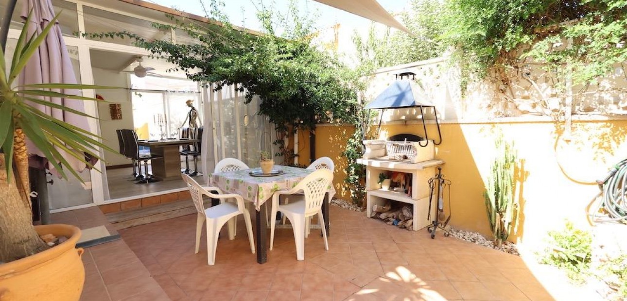 Sale - Terraced house -
Orihuela Costa - Lomas de Cabo Roig