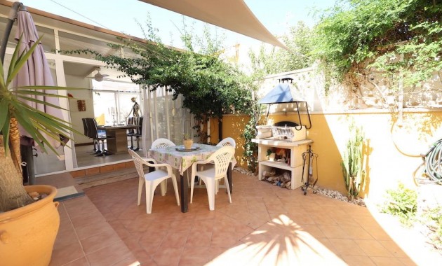 Sale - Terraced house -
Orihuela Costa - Lomas de Cabo Roig