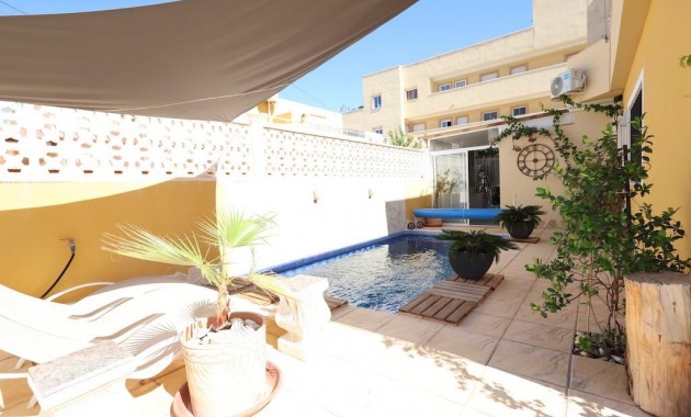 Sale - Terraced house -
Orihuela Costa - Lomas de Cabo Roig