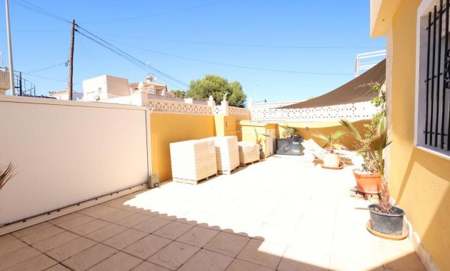 Herverkoop - Terraced house -
Orihuela Costa - Lomas de Cabo Roig