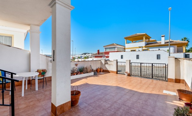 Sale - Apartment / flat -
Orihuela - Entre Naranjos Vistabella